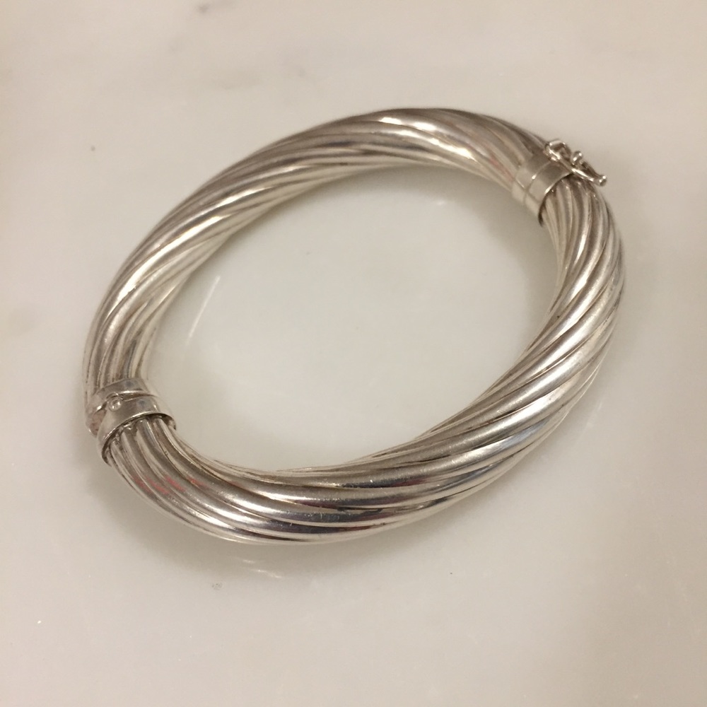 Elegant sterling silver .925 bracelet/bangle